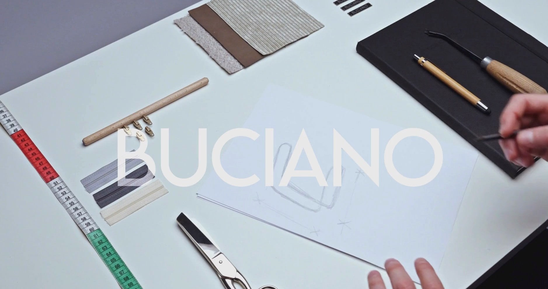 Video laden: Buciano Produktion. Hundebetten made in Germany.